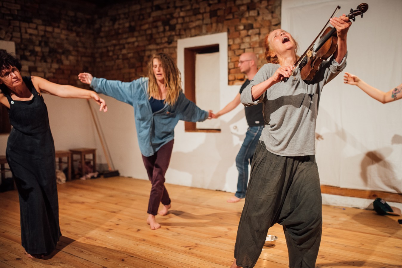 Premiera spektaklu Innej Szkoły Teatralnej Beztroska w Teatrze Węgajty (19 lipca 2019)