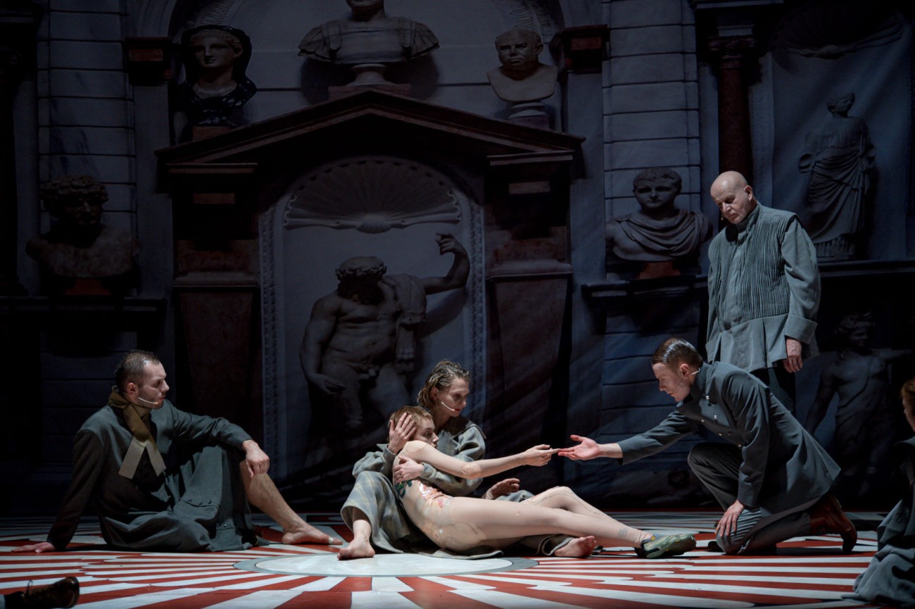 Zdjęcie ze spektaklu Kaspar Hauser