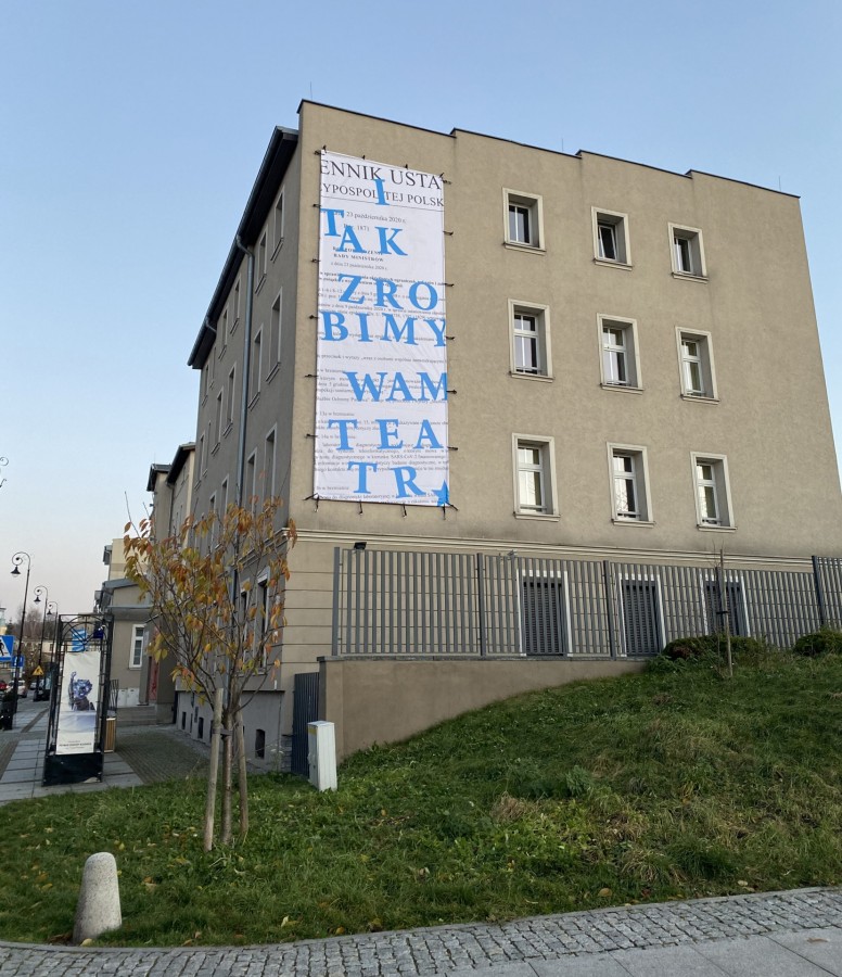 Fasada Teatru Dramatycznego im. Jerzego Szaniawskiego w Wałbrzychu; fot. Tomasz Jękot/materiały teatru Fasada Teatru Dramatycznego im. Jerzego Szaniawskiego w Wałbrzychu