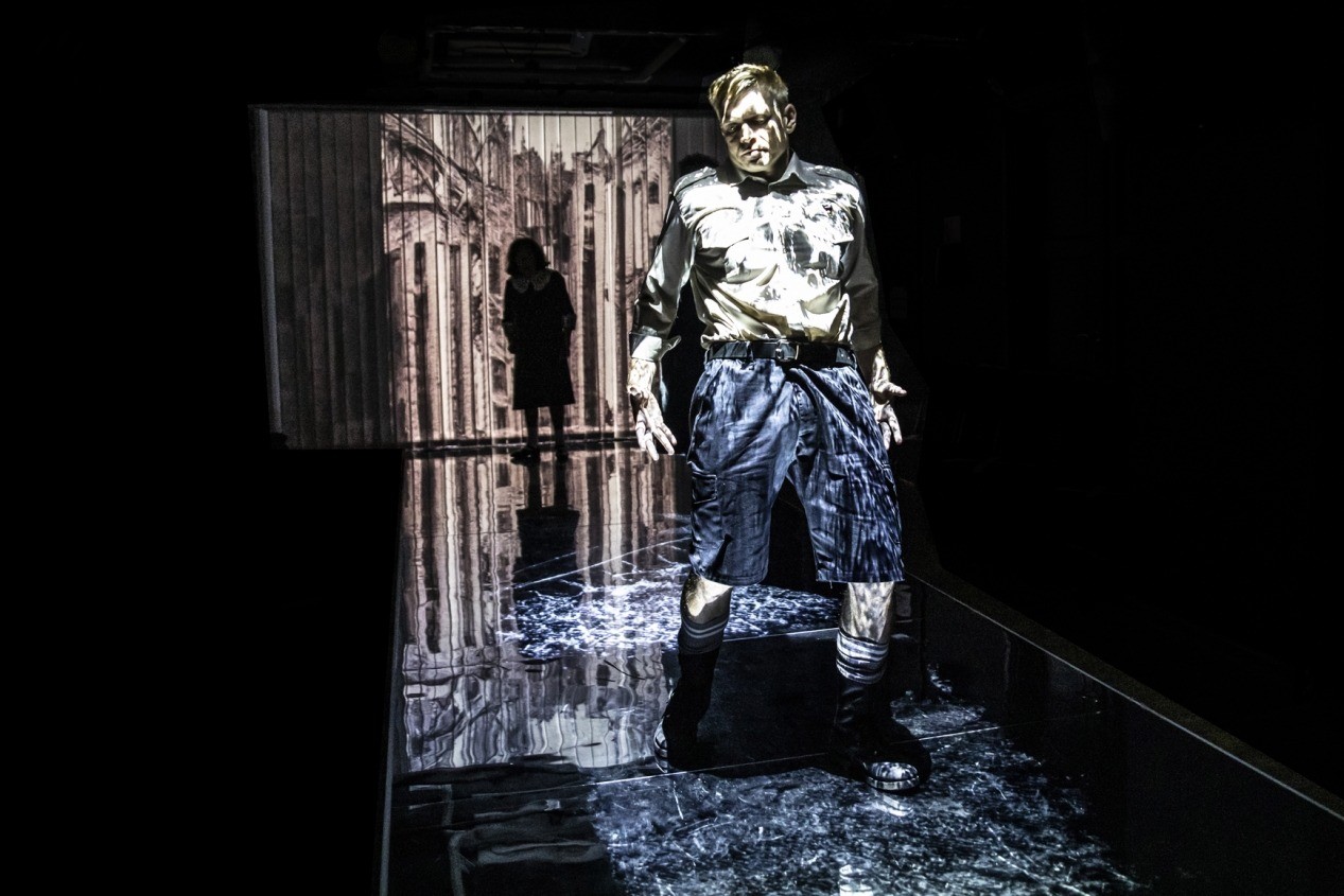 Teatr Żydowski im. Ester Rachel i Idy Kamińskich w Warszawie, Der Szturem. Cwiszyn / Burza. Pomiędzy: Miranda - Wanda Siemaszko, Kaliban - Marcin Błaszak