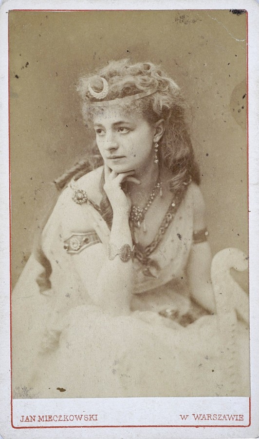 Helena Modrzejewska as the eponymous Donna Diana by A. Moreto
