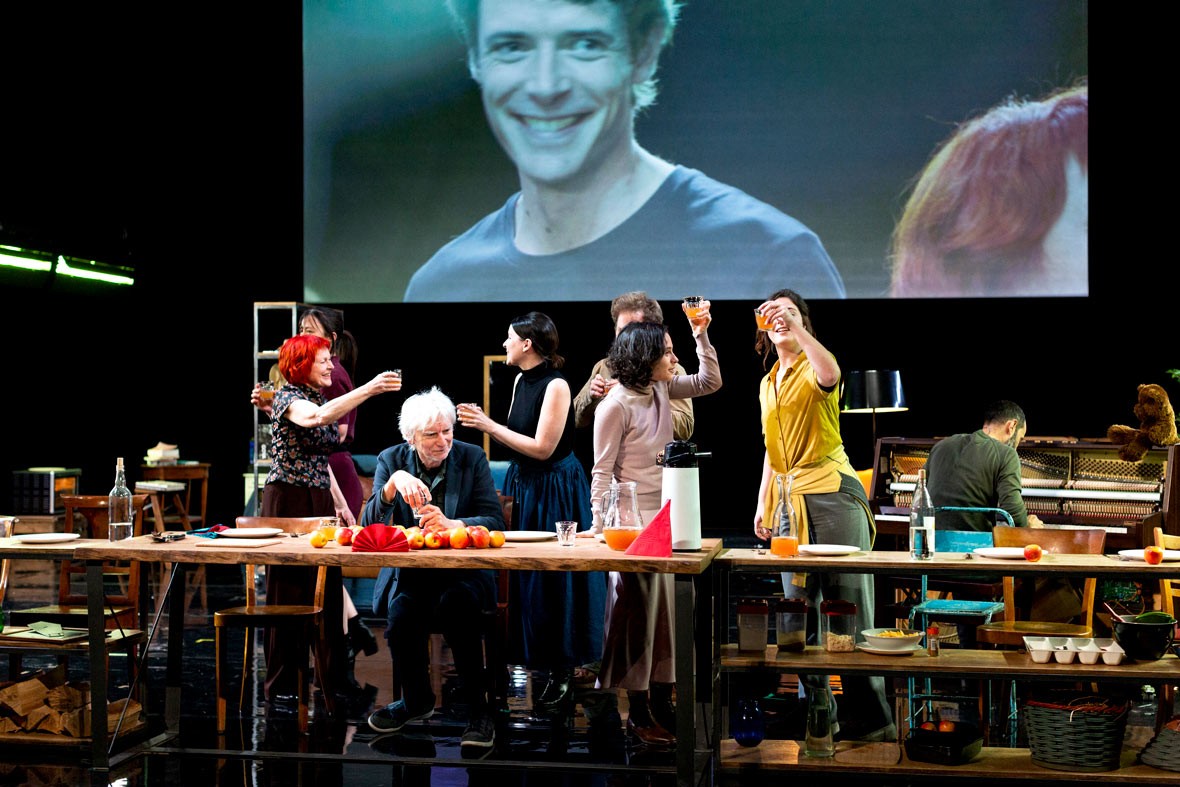 Christiane Jatahy, Entre chien et loup