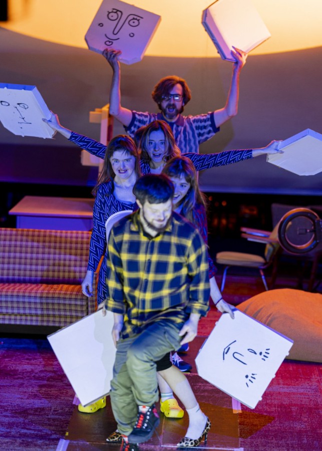 TR Warszawa, Centrum Sztuki Włączającej / Teatr 21, Rodzina (2022, reż. Justyna Sobczyk)