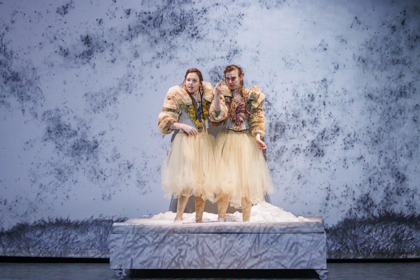 Teatr im. Juliusza Słowackiego w Krakowie, Romeo i Julia: Marta Mazurek, Dominika Kozłowska Teatr im. Juliusza Słowackiego w Krakowie, Romeo i Julia: Marta Mazurek, Dominika Kozłowska