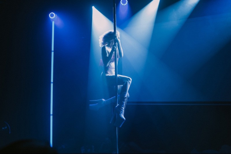 Teraz Poliż, Seks, praca i marzenia: Alesia Maisei Teraz Poliż, Seks, praca i marzenia: Alesia Maisei