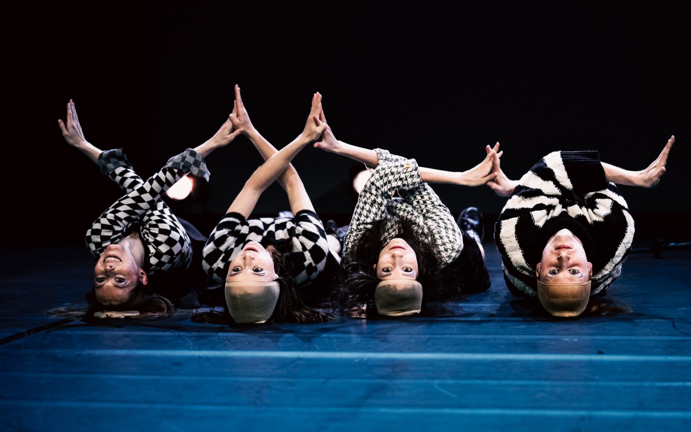 Fundacja Performa, VALESKA VALESKA VALESKA VALESKA: Daniela Komędera-Miśkiewicz, Dominika Wiak, Monika Witkowska, Dominik Więcek