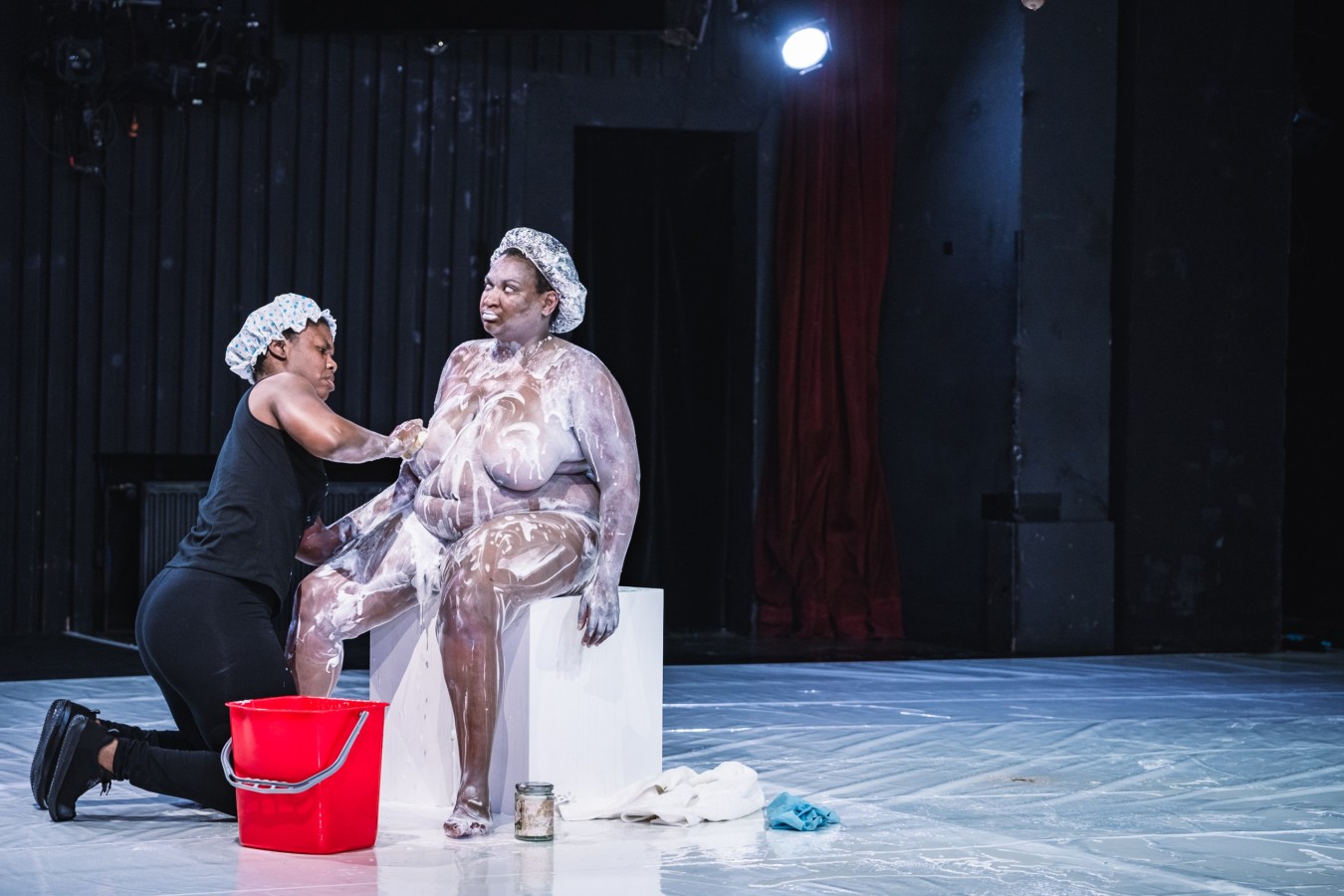 Compagne Dans le Ventre, Whitewashing: Aurore Déon, Rébecca Chaillon