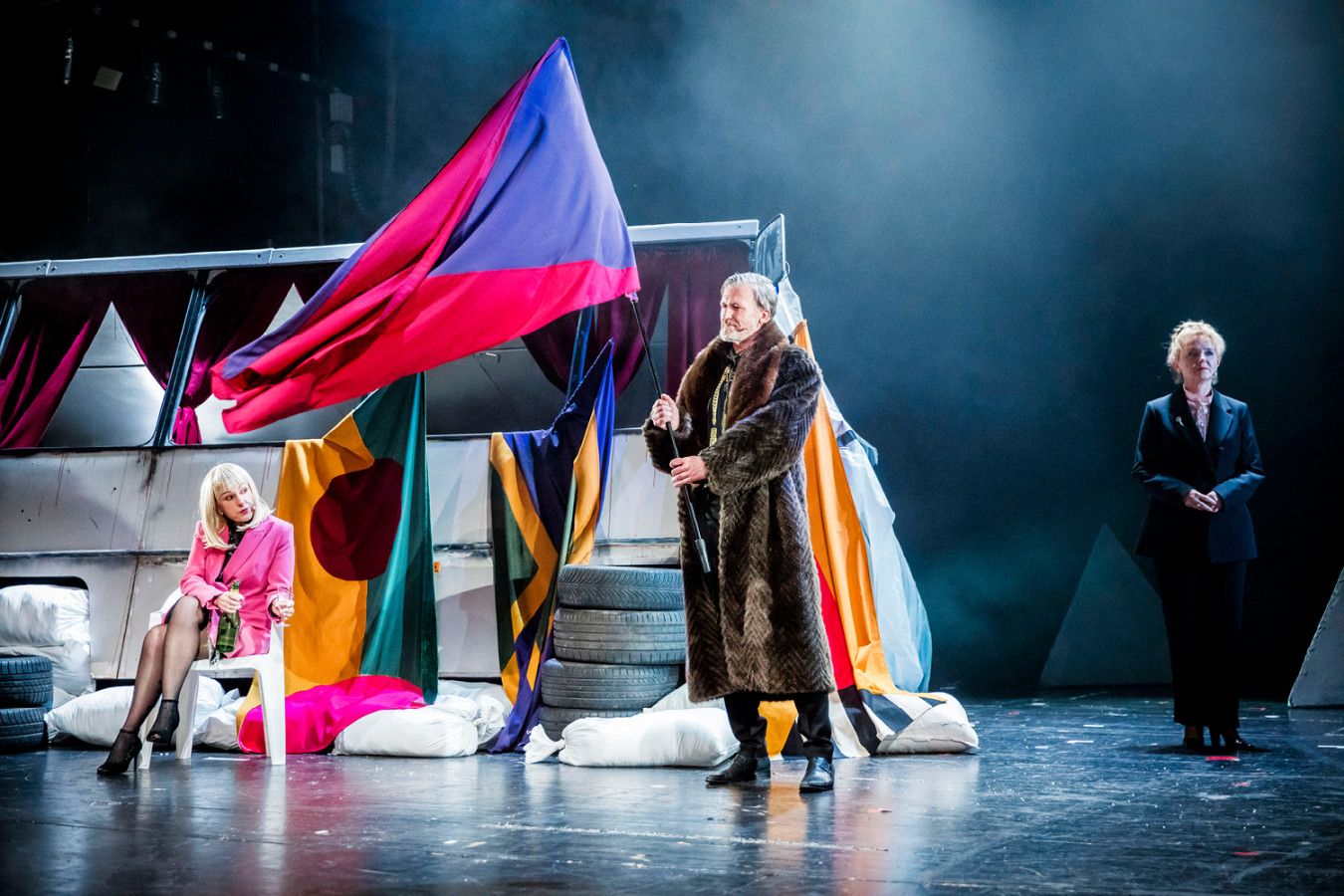 Teatr im. Wojciecha Bogusławskiego w Kaliszu, Wszystko dobre, co się dobrze kończy; fot. Krzysztof Bieliński Teatr im. Wojciecha Bogusławskiego w Kaliszu, Wszystko dobre, co się dobrze kończy; fot. Krzysztof Bieliński