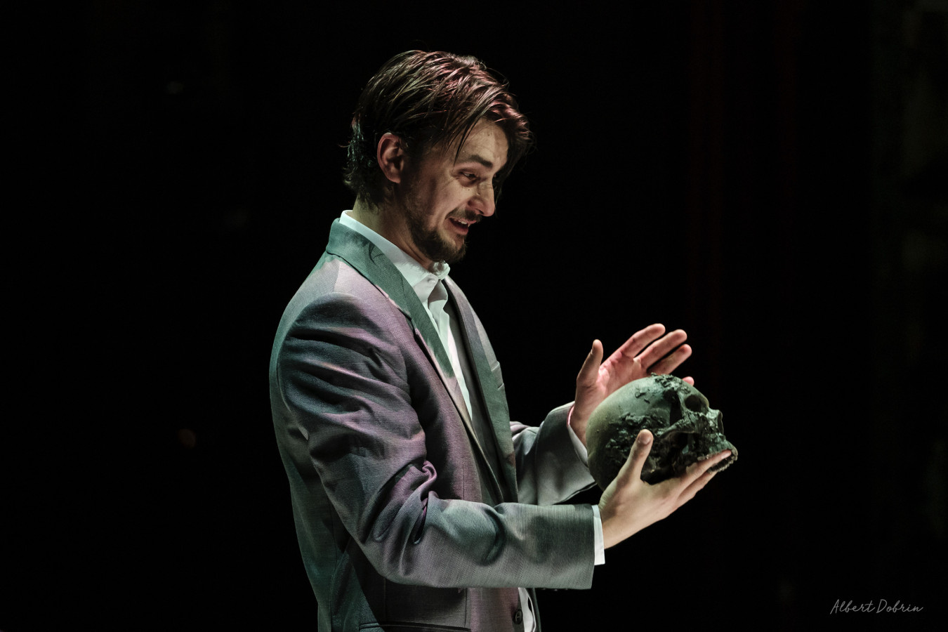 Cheek by Jowl UK, Teatr Narodowy w Craiovej, Hamlet; fot. Albert Dobrin Cheek by Jowl UK, Teatr Narodowy w Craiovej, Hamlet; fot. Albert Dobrin