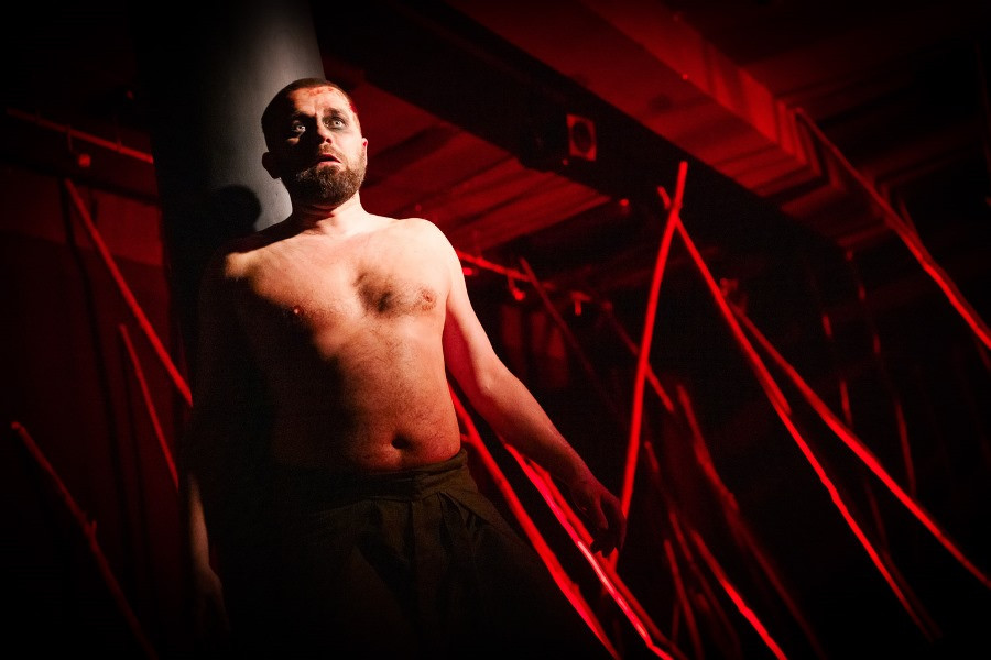 Teatr Przedmieście, Makbet. Głosy w ciemności; fot. Tadeusz Poźniak Teatr Przedmieście, Makbet. Głosy w ciemności; fot. Tadeusz Poźniak