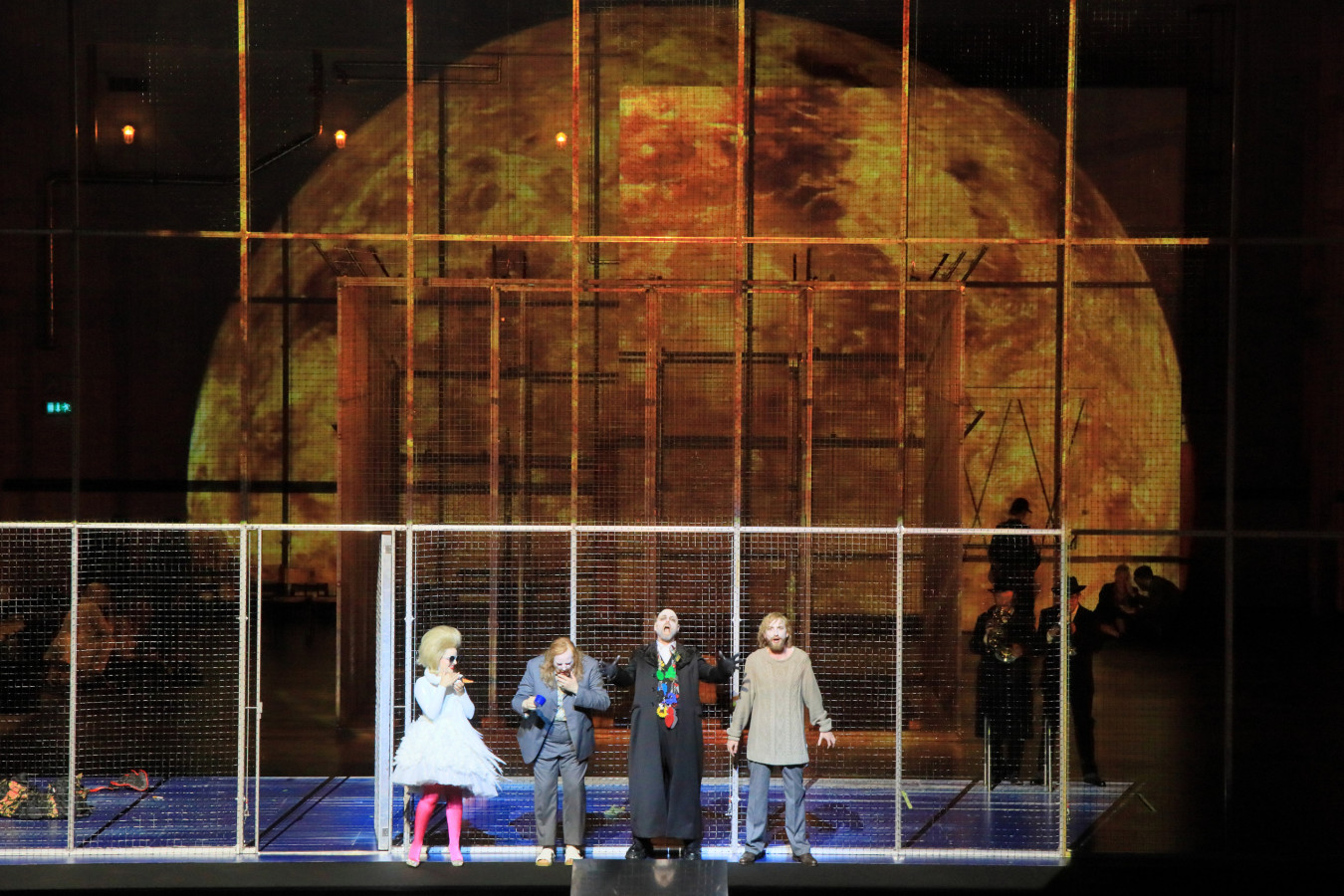 Bayerische Staatsoper, Le Grand Macabre; fot. ©Wilfried Hösl Bayerische Staatsoper, Le Grand Macabre; fot. ©Wilfried Hösl
