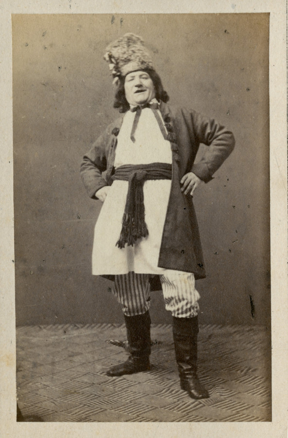 Ludwik Panczykowski jako tytułowy Janek spod Ojcowa Jana Kantego Gregorowicza, fot. Karol Beyer, ok. 1860, sygn. D. 155, IS PAN Ludwik Panczykowski jako tytułowy Janek spod Ojcowa Jana Kantego Gregorowicza, fot. Karol Beyer, ok. 1860, sygn. D. 155, IS PAN