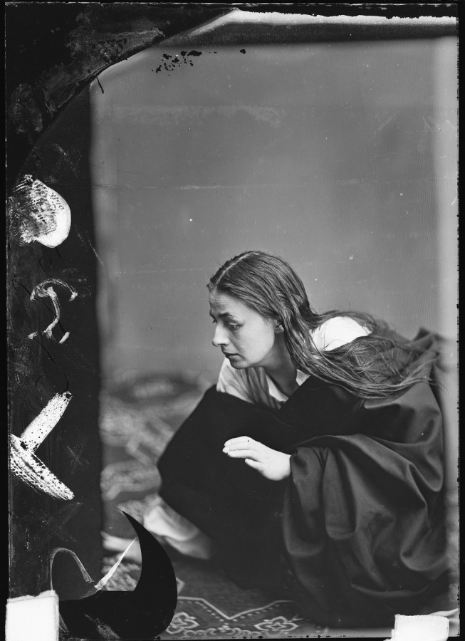 Helena Modrzejewska jako Małgosia w Fauście Goethego, fot. Walery Rzewuski, 1869, plik cyfrowy szklanego negatywu, pozytyw, BJ Graf. I.F. 17168o, BJ Helena Modrzejewska jako Małgosia w Fauście Goethego, fot. Walery Rzewuski, 1869, plik cyfrowy szklanego negatywu, pozytyw, BJ Graf. I.F. 17168o, BJ