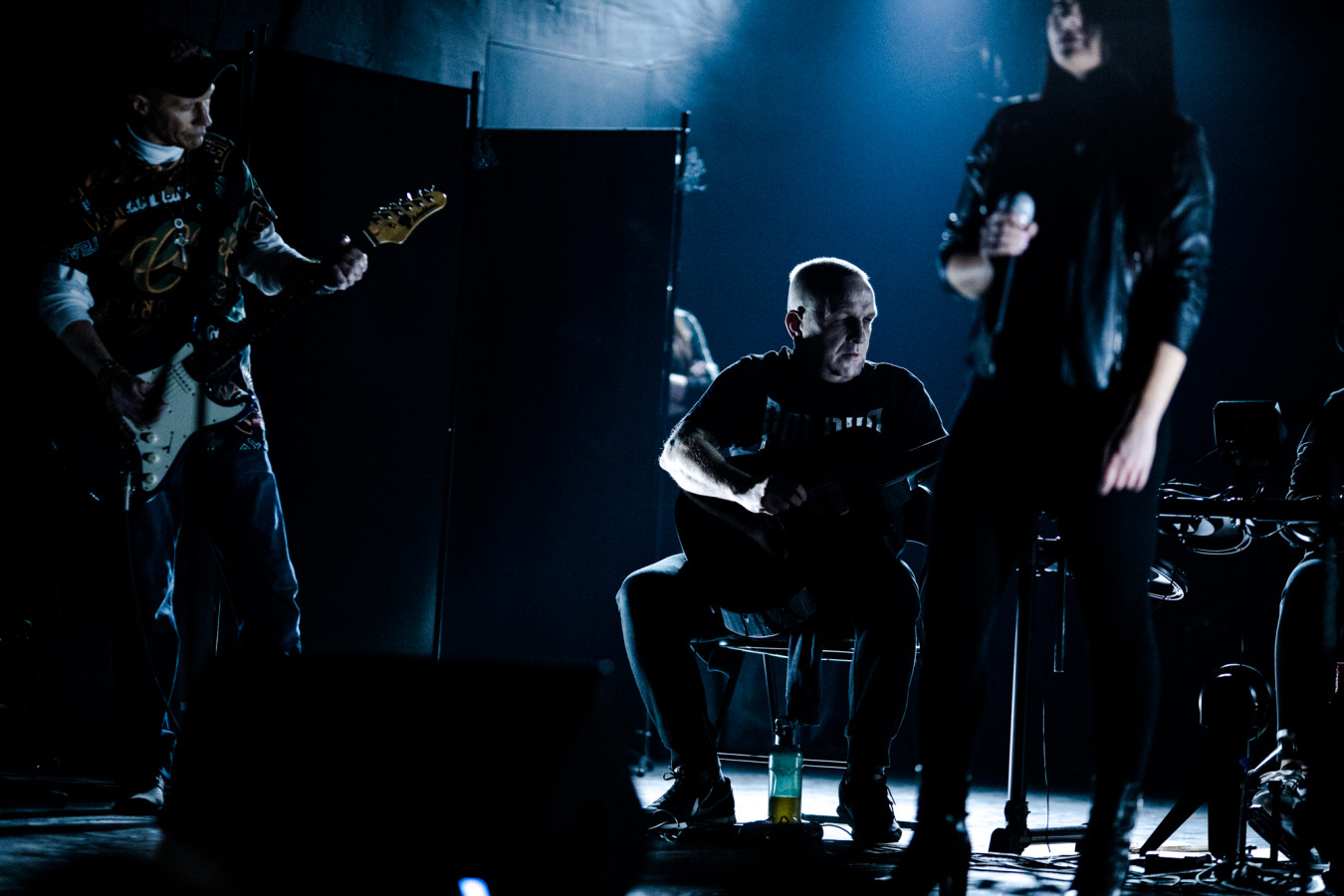 Centrum Sztuki Osadzonych, koncert zespołu Sygnatura Akt: Mirek, Jacek, Natalia; fot. Justyna Żądło