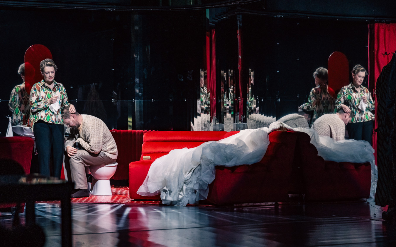 Stary Teatr w Krakowie, Sceny z życia małżeńskiego: Anna Radwan, Juliusz Chrząstowski; fot. HaWa Stary Teatr w Krakowie, Sceny z życia małżeńskiego: Anna Radwan, Juliusz Chrząstowski; fot. HaWa