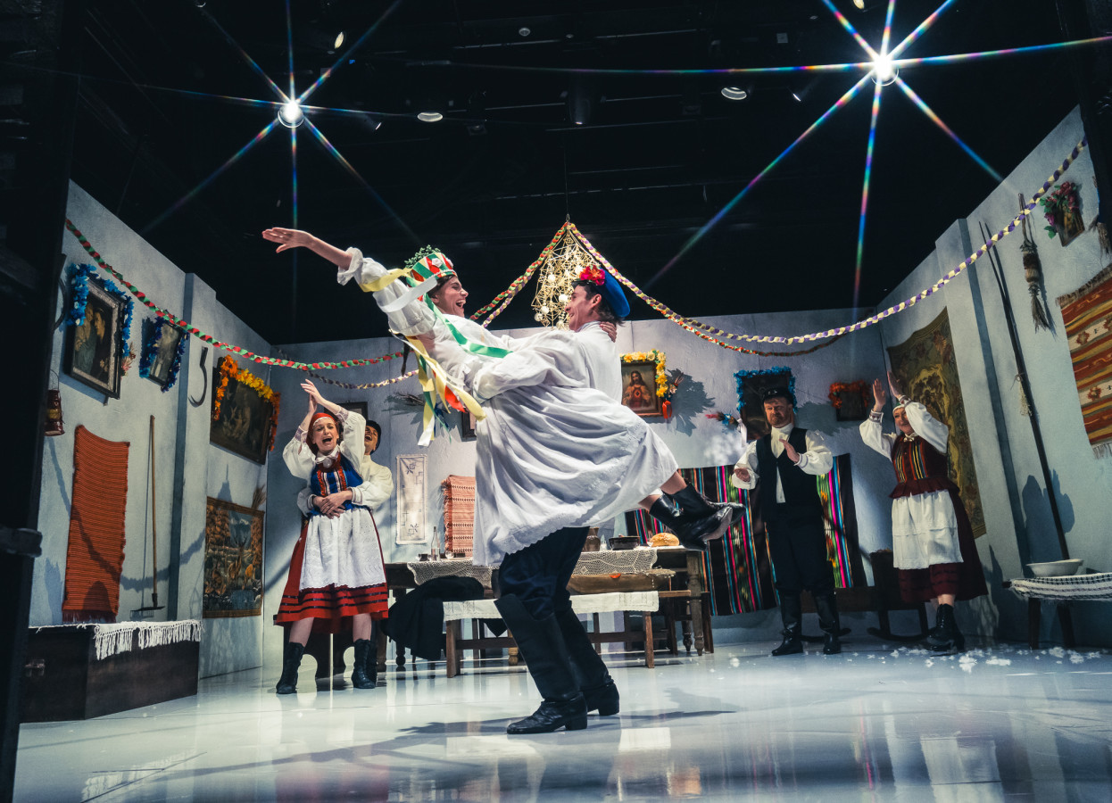 Teatr im. Stefana Żeromskiego w Kielcach, Protest kielecki. Do kogo należą Kielce?; fot. HaWa Teatr im. Stefana Żeromskiego w Kielcach, Protest kielecki. Do kogo należą Kielce?; fot. HaWa