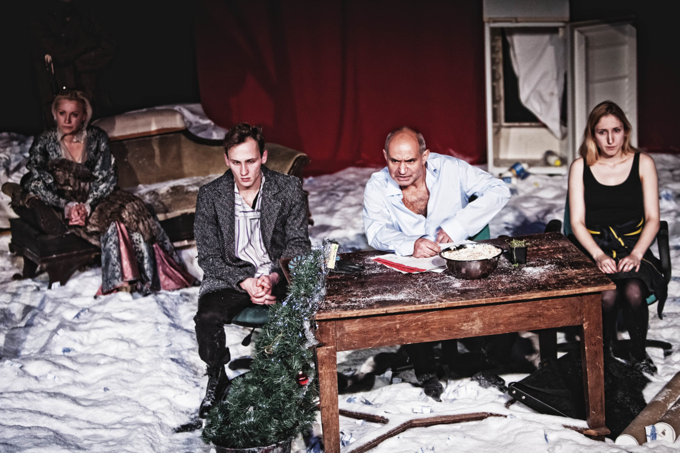 Teatr Dramatyczny in Warsaw, Teatr Łaźnia Nowa in Krakow, In the Name of Jakub S.: Alona Szostak, Paweł Tomaszewski, Krzysztof Dracz, Klara Bielawka; photo: Bartłomiej Sowa