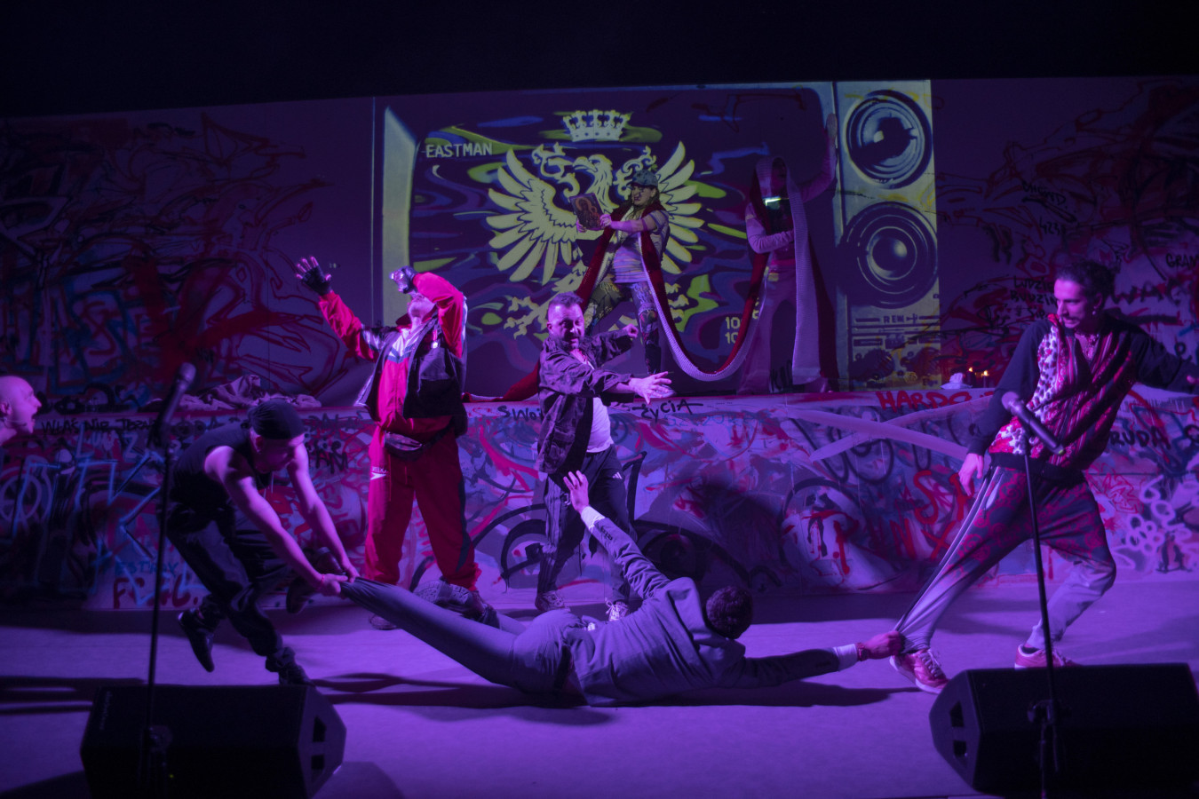 Teatr Polski w Poznaniu, Nowy Pan Tadeusz, tylko że rapowy; fot. Michał Mitoraj Teatr Polski w Poznaniu, Nowy Pan Tadeusz, tylko że rapowy; fot. Michał Mitoraj