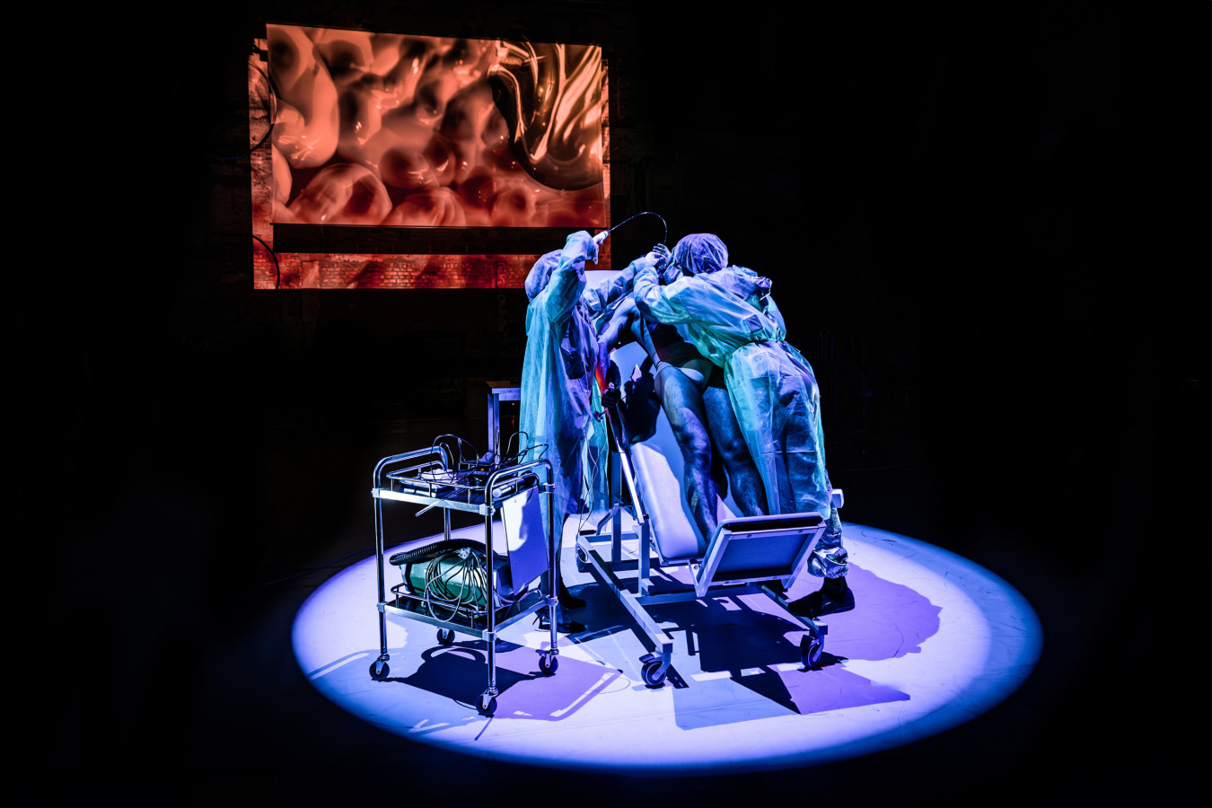 Wrocławski Teatr Pantomimy, Nowy wspaniały świat; fot. Natalia Kabanow Wrocławski Teatr Pantomimy, Nowy wspaniały świat; fot. Natalia Kabanow