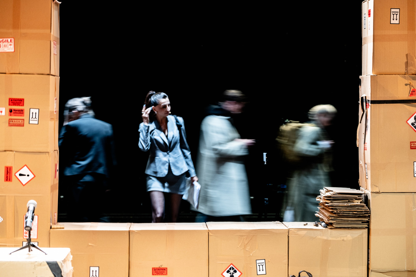 Wrocławski Teatr Współczesny, Teatr Dramatyczny w Warszawie, Un-packing; fot. Filip Wierzbicki