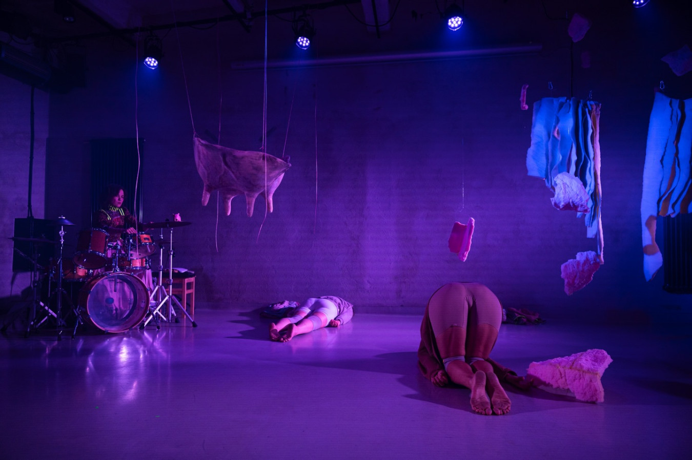 Teraz Poliż, Nowy Teatr w Warszawie, Ziemia oskalpowana; fot. Alina Gajdamowicz