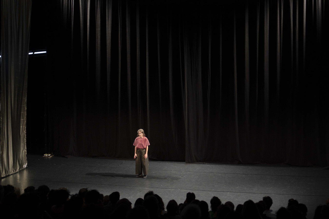 Théâtre National Wallonie-Bruxelles, La Vieille dame et le serpent: Claire Rappin; fot. © Louka Van Roy 