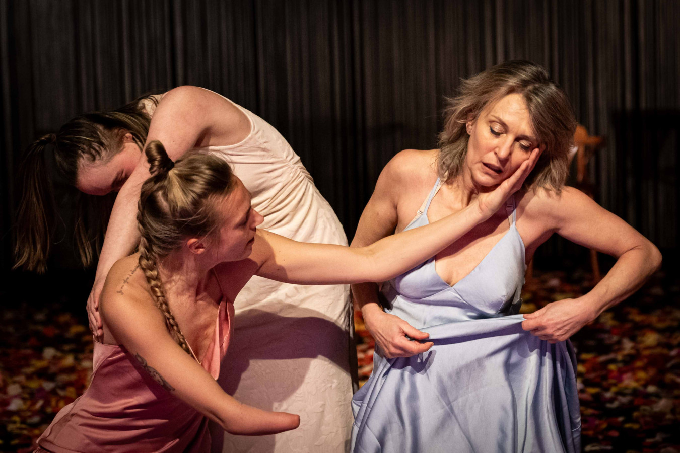 Compagnie Tiuri,  Please Hold My Hand; fot. © Noor van Gestel