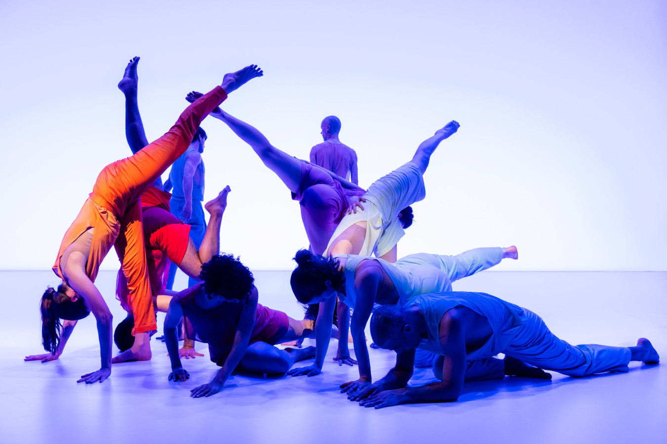 Sasha Waltz & Guests, In C; fot. Pat Mic dla Pawilonu Tańca i Innych Sztuk Performatywnych