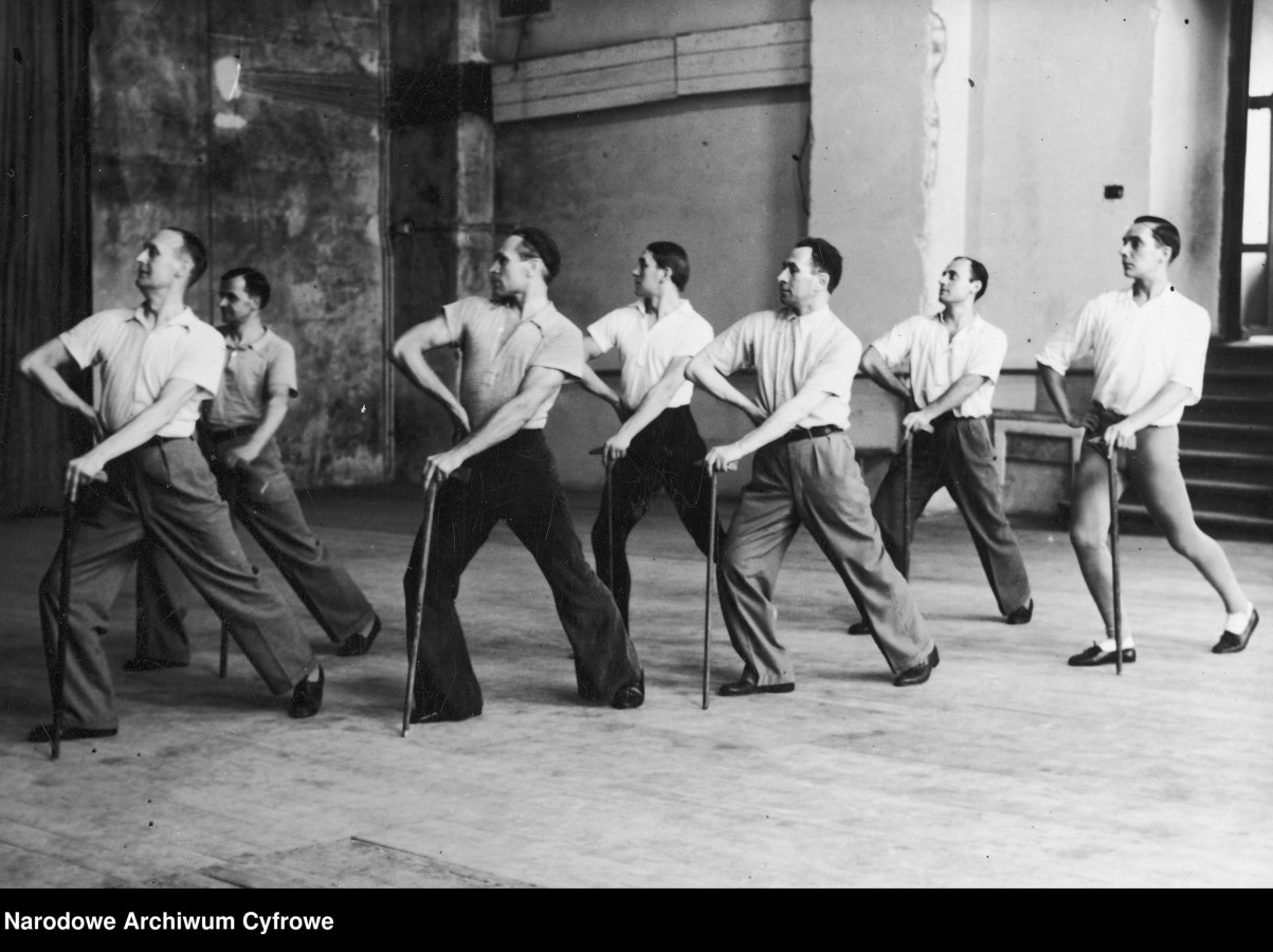 Teatr Wielki w Warszawie, próba do baletu Harnasie (1938). Źródło: Narodowe Archiwum Cyfrowe. 