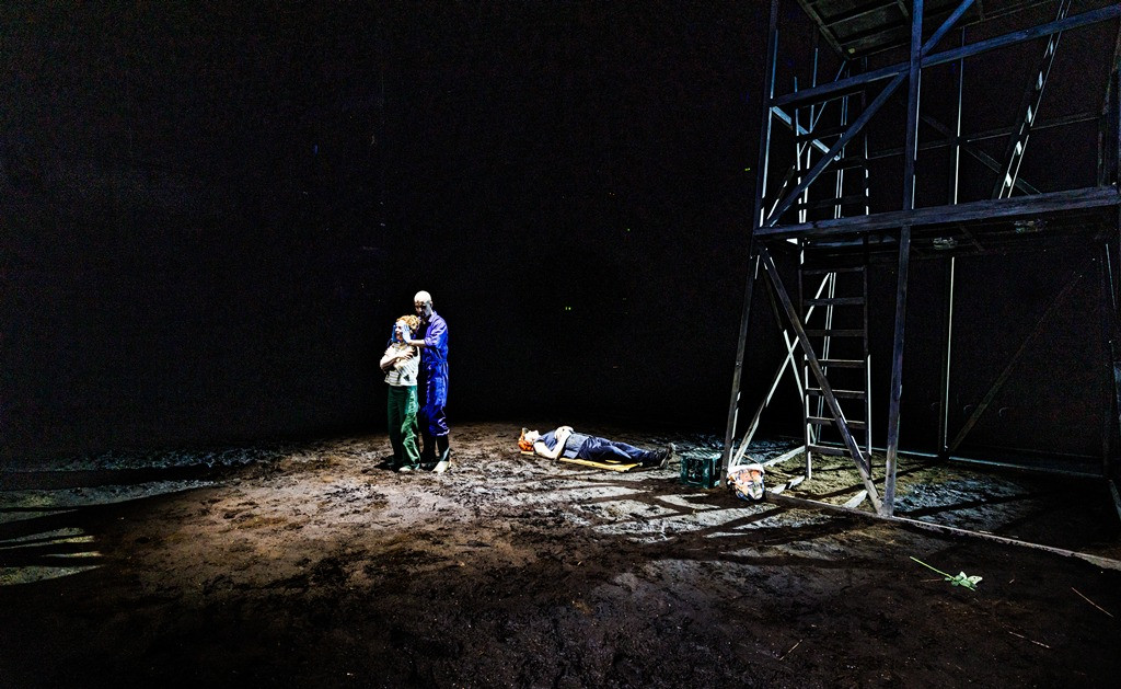 Teatr Narodowy w Warszawie, Prowadź swój pług przez kości umarłych; fot. Przemysław Jendroska / Archiwum Artystyczne Teatru Narodowego