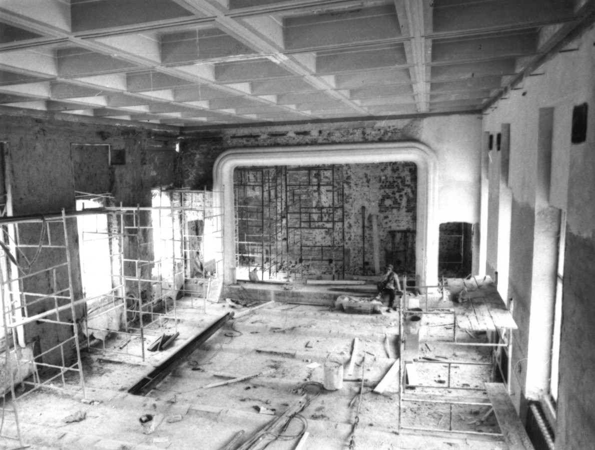 Remont sali 210 (dziś Sceny im. Jerzego Treli), lata 90., fot. Jadwiga Rubiś