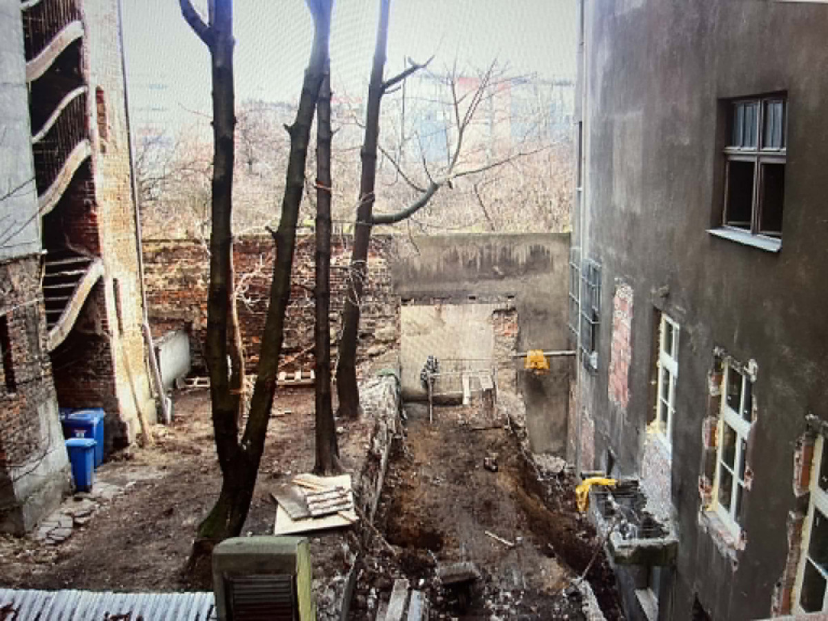 Remont budynku PWST, ul. Warszawska 5, początek XXI wieku, fot. nieznany