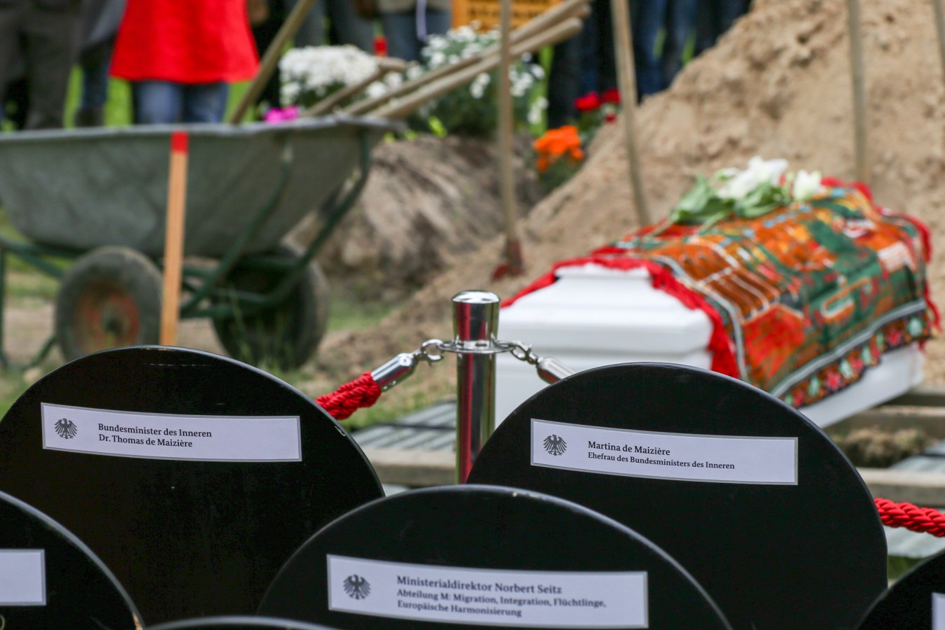 Zdjęcie z pogrzebu w ramach projektu Zmarli nadchodzą w Berlinie