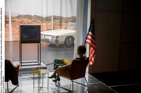 Teatr im. Stefana Żeromskiego w Kielcach, Żywot i śmierć pana Hersha Libkina z Sacramento w stanie Kalifornia; fot. Krzysztof Bieliński Teatr im. Stefana Żeromskiego w Kielcach, Żywot i śmierć pana Hersha Libkina z Sacramento w stanie Kalifornia; fot. Krzysztof Bieliński